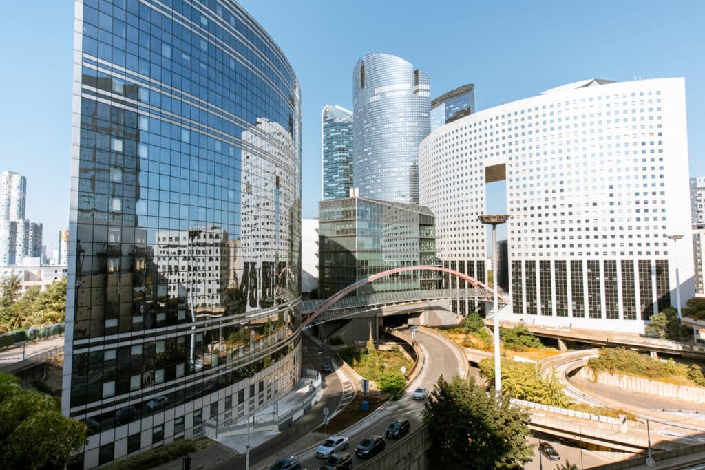 Gratte-ciels du quartier financier de Paris La Défense