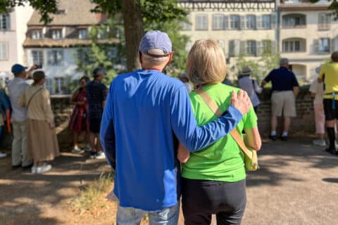 Couple senior en vacances