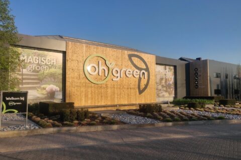 Vue du bâtiment commercial Oh’Green à Olen en Belgique