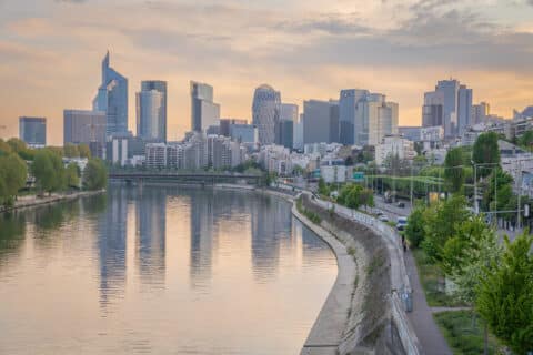 Vue panoramique du quartier de La Défense depuis Levallois-Perret