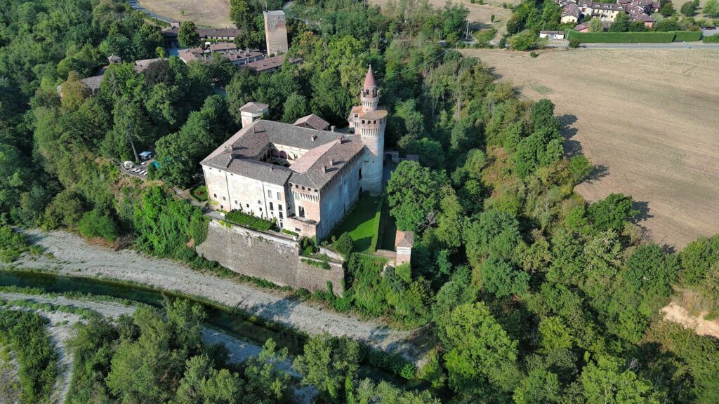 Châteaux à prix bradés : les secrets et pièges des enchères immobilières après saisies