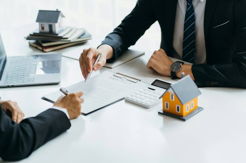 Viager : La nouvelle tendance pour investir sans banque !