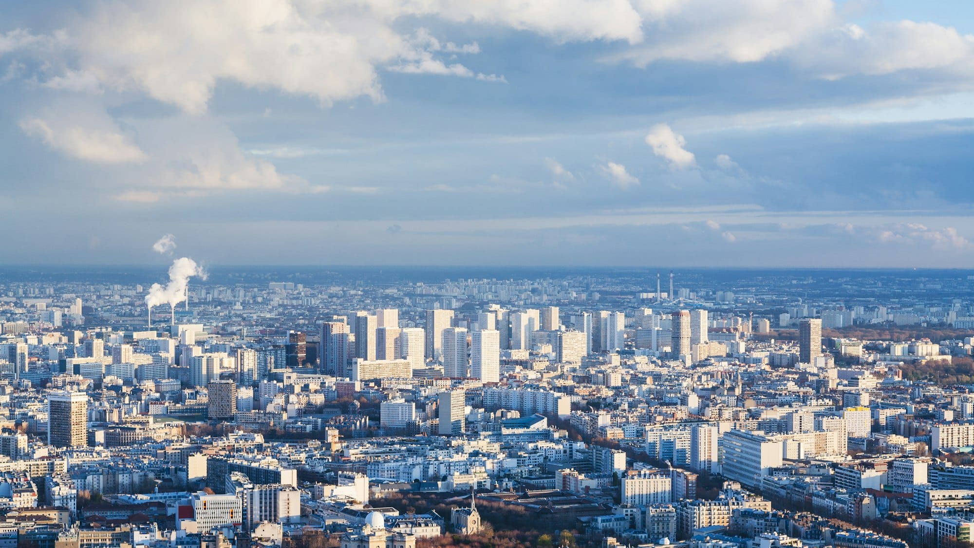 ville moderne de Paris en hiver