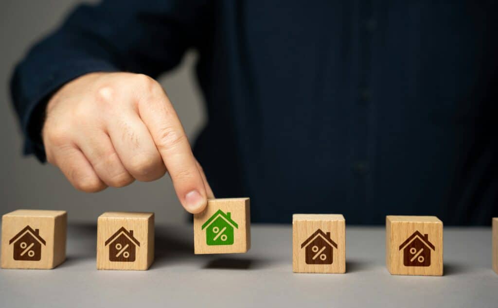 Taux immobiliers en baisse continue : opportunité pour les emprunteurs en juin 2024