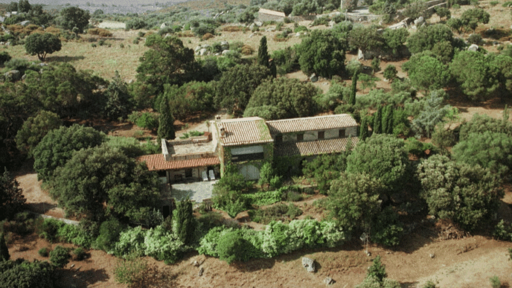 Françoise Hardy : une légende et son havre en Corse