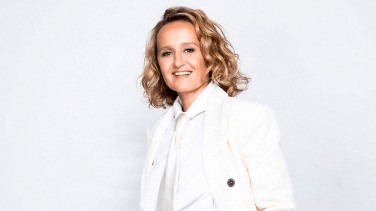 caroline-roux