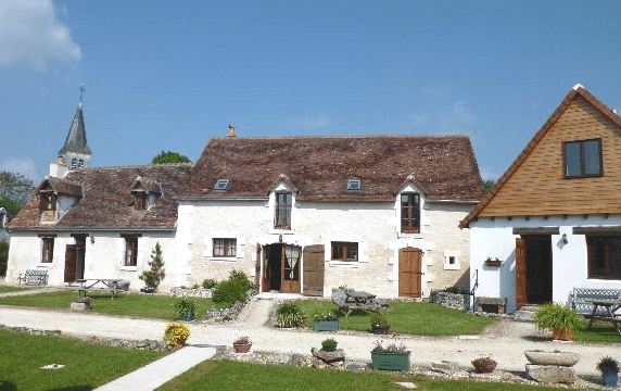 Découvrez la maison de campagne de Christophe Dechavanne