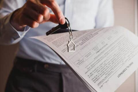 Propriétaires et locataires : comment éviter les amendes Airbnb