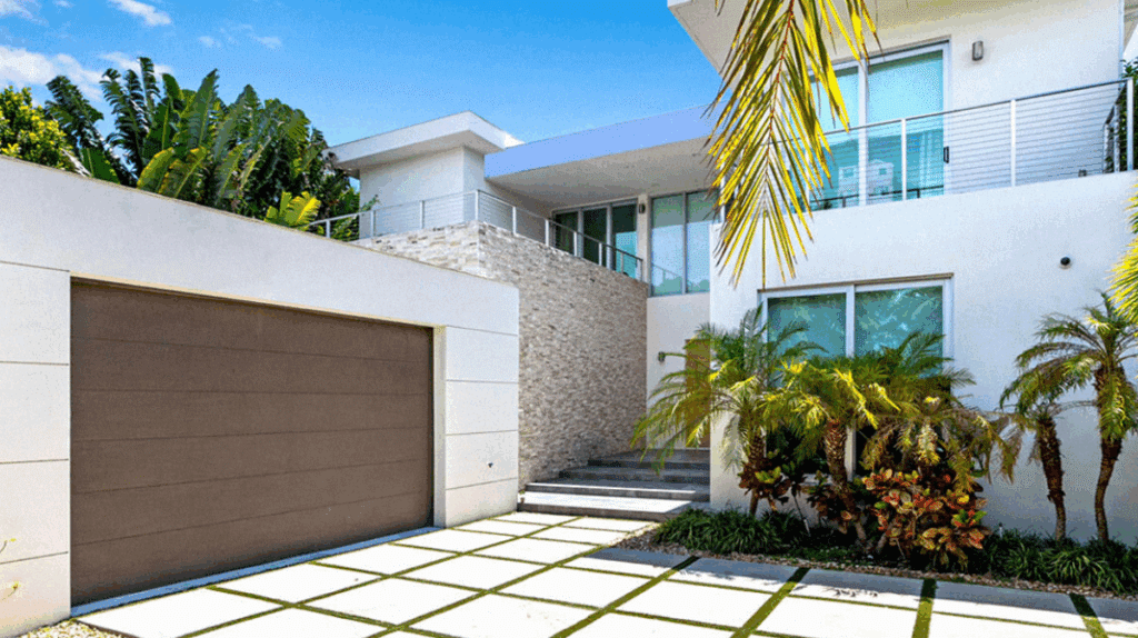 Booba dévoile sa nouvelle villa de luxe à Miami Beach