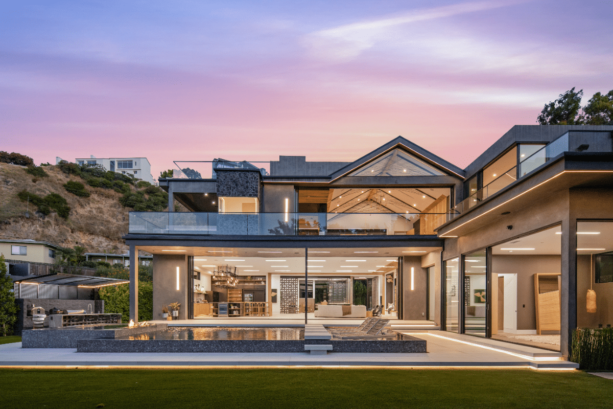 empire-immobilier-lewis-hamilton1