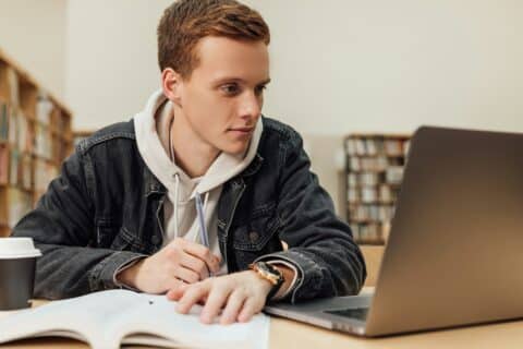 Étudiants et location : les solutions pour échapper à la tension du marché !