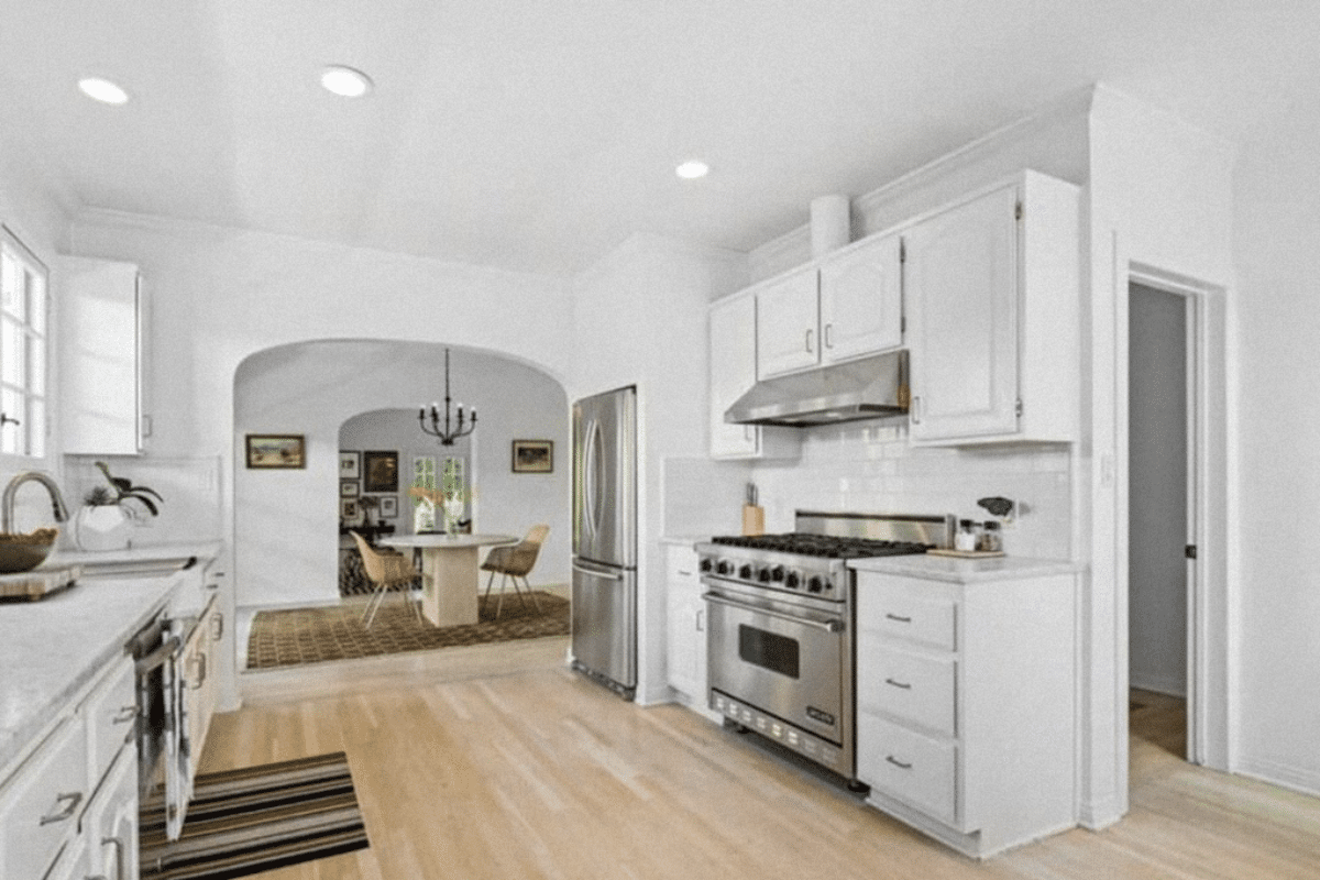 villa-charlize-theron-los-angeles2