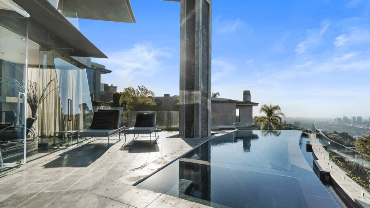 Villa de Cyril Hanouna, Los Angeles