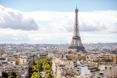 Avenir de l'immobilier français face aux défis économiques et politiques