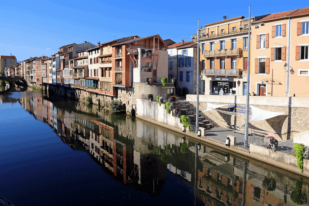 Démolition et renouveau à Castres : des logements modernes disponibles