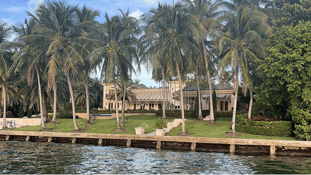 Manoir de luxe vendu à Miami : les dessous d'une affaire controversée