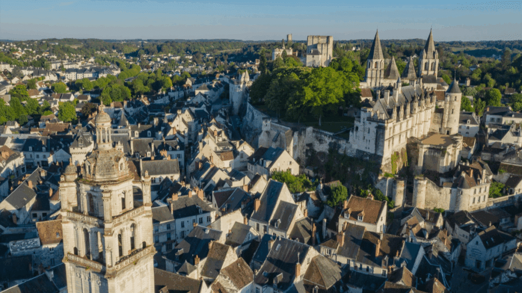 Immobilier à Loches : profitez de la baisse des prix en 2024 !