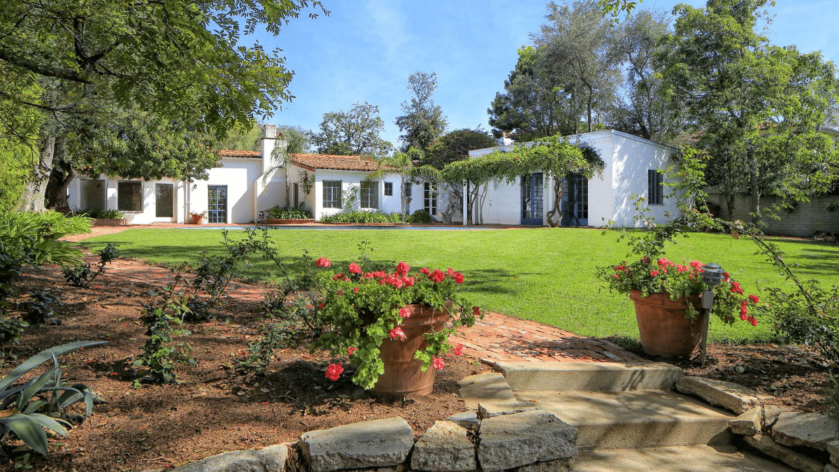 residence-marilyn-monroe-monument2
