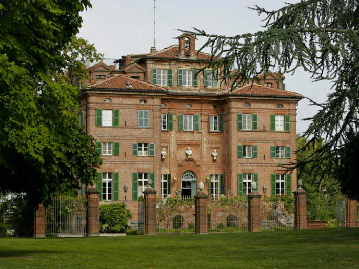 carla-bruni-chateau-castagneto-po1