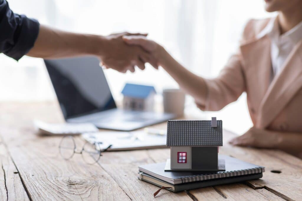 Devenir propriétaire avec un salaire minimum : ces stratégies qui changent tout en 2024