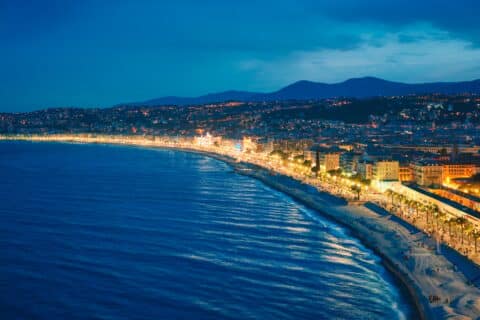 Les villes côtières où investir pour maximiser votre rentabilité en bord de mer