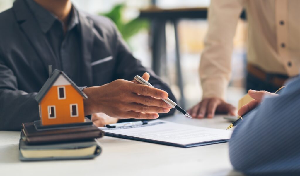 Immobilier locatif et taxes : ce qui attend les propriétaires en 2025