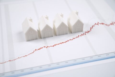 Pourquoi les prix des logements explosent dans certaines grandes villes en 2024 (et pas ailleurs)