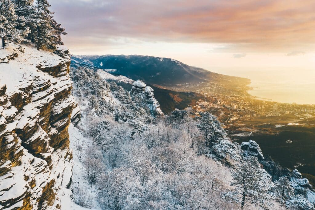 Envie de chaleur ou d'aventures glacées ? Les meilleures escapades pour un hiver 2024 mémorable