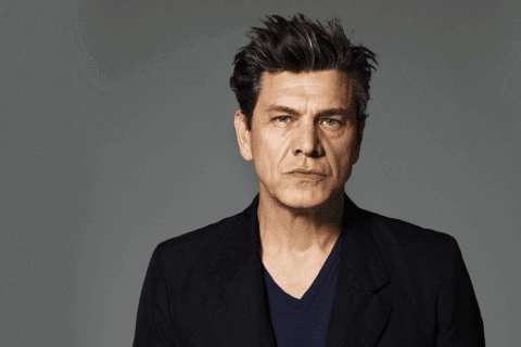 Marc Lavoine ouvre les portes de son appartement au cœur de Paris