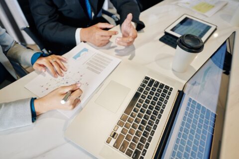 Optimisez vos finances : découvrez comment comparer et économiser sur crédits et assurances
