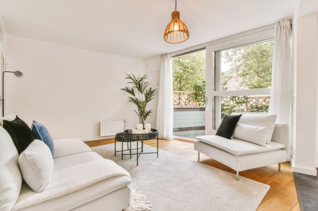Chaleur estivale dans les logements sociaux : comment améliorer le confort thermique ?