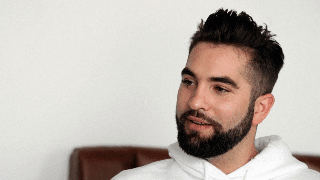 De la caravane à la villa : Kendji Girac déménage et s'installe avec sa femme après sa blessure par balle