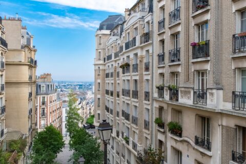 Immobilier à Paris : quels profils achètent encore malgré les prix élevés ?
