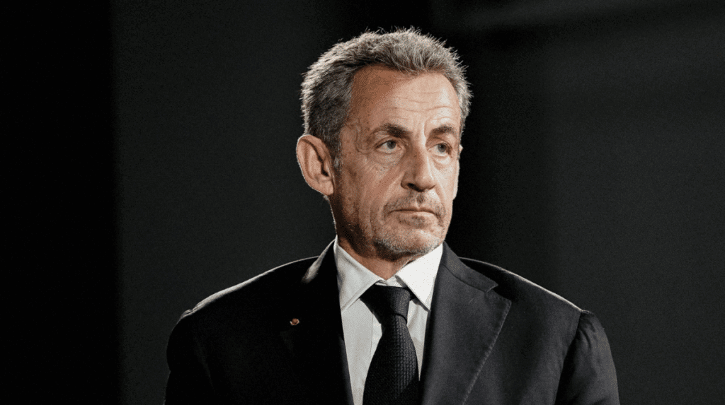 Nicolas Sarkozy : une vie sous surveillance dans sa "prison" de luxe en plein Paris