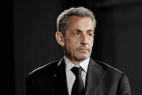 Nicolas Sarkozy : une vie sous surveillance dans sa "prison" de luxe en plein Paris
