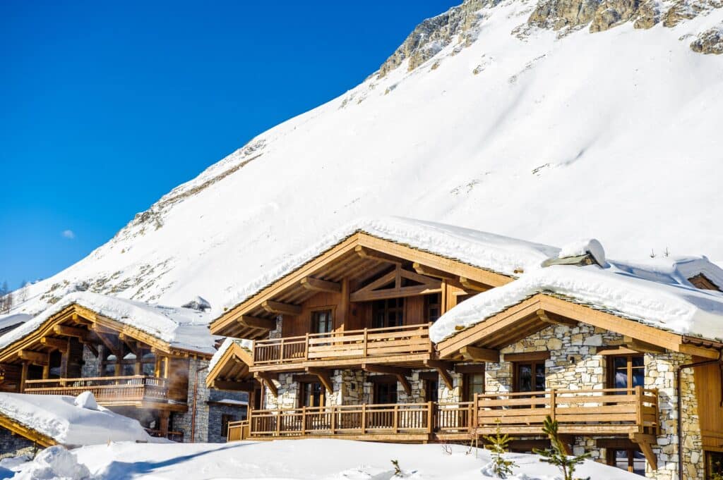 Immobilier neuf en montagne : ces stations où investir en 2025