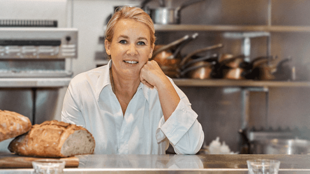 Un intérieur à son image : découvrez l’appartement raffiné d’Hélène Darroze !