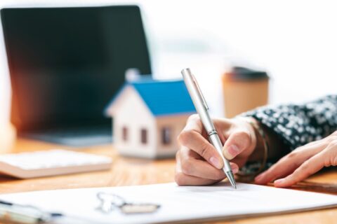 Annulation d'un achat immobilier : un acquéreur condamné à verser 40 000 euros à l'agence