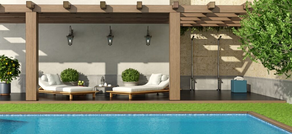 Installer une piscine chez soi : un atout immobilier ou un gouffre financier ?