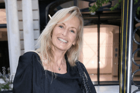 Estelle Lefébure : découvrez sa magnifique longère à deux heures de Paris !