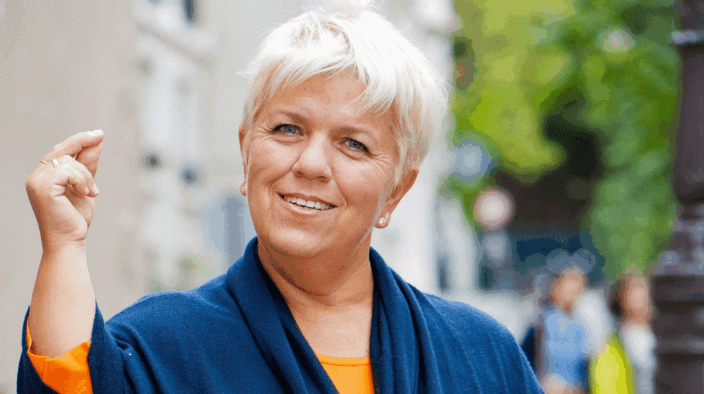 Un coin de paradis : Mimie Mathy dévoile son incroyable maison dans les vignes !