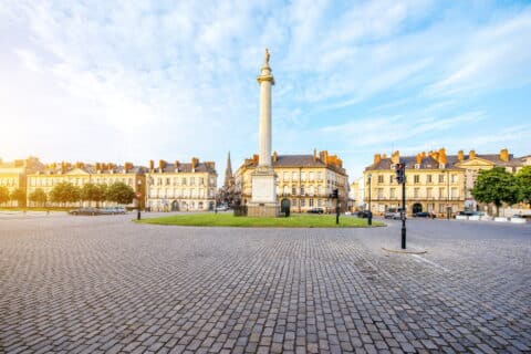 Nantes : faut-il acheter ou louer en 2025 ? Analyse des prix et tendances