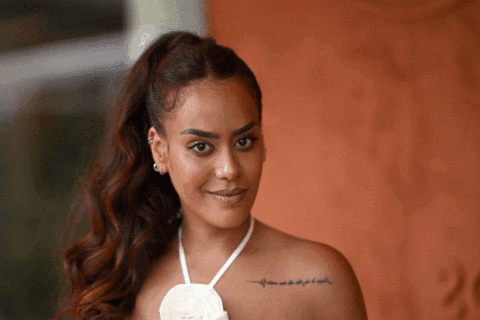 Amel Bent : découvrez sa vie de famille dans la ville la plus chère de France !