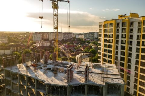Comment les promoteurs ont perdu 40 % de ventes en 2 ans (et pourquoi 2025 ne s’annonce pas mieux)
