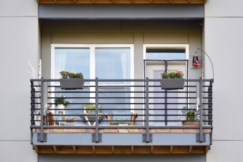 Balcon en copropriété : vos droits, devoirs et risques à connaître avant d'aménager cet espace