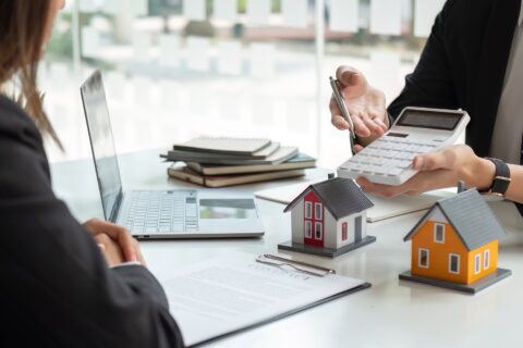 Hausse des taux : est-ce encore le moment d’acheter en 2025 ?