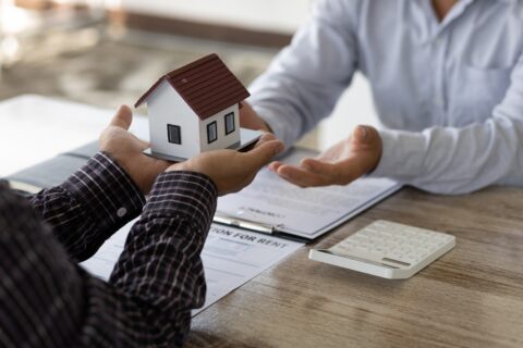 Succession immobilière 2025 : comment transmettre jusqu’à 300 000 € sans frais à vos héritiers