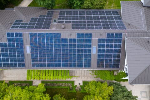 Construction neuve 2025 : comment la RE 2020 allège vos charges grâce à 3 innovations concrètes