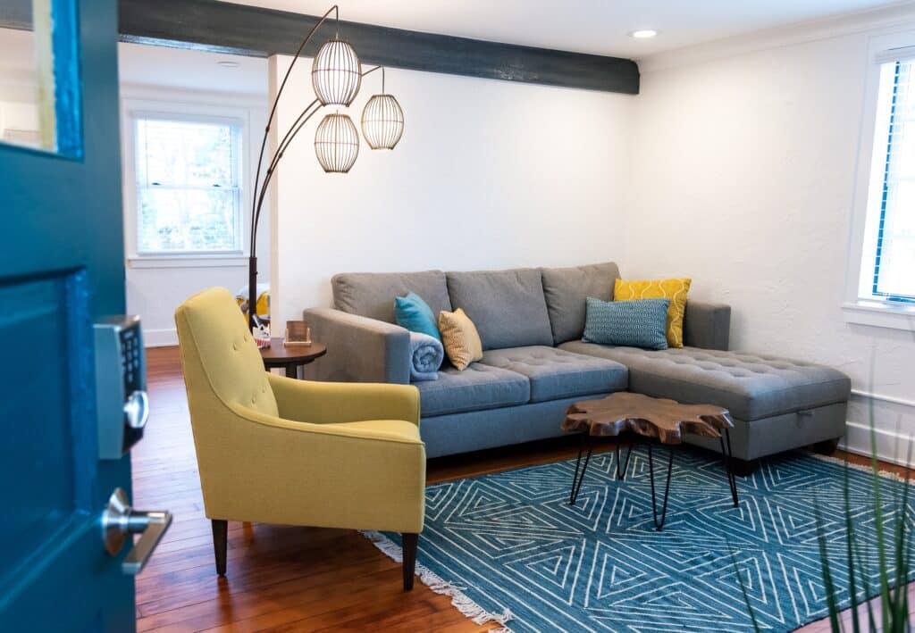 Airbnb dans le viseur : comment les grandes villes limitent les locations saisonnières en 2025 !