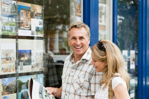 Pourquoi on passe des heures à consulter des annonces sans acheter ?